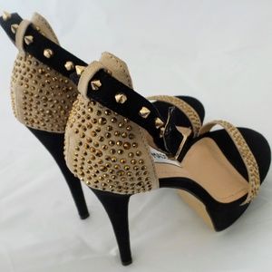 Steve Madden Reality Platform Heels Size 7M